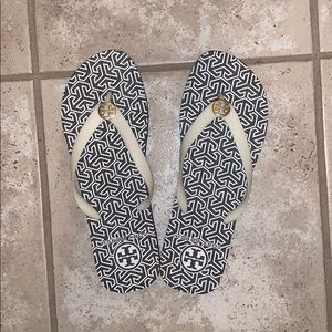 NWOT Tori Burch Patterned Flip Flops